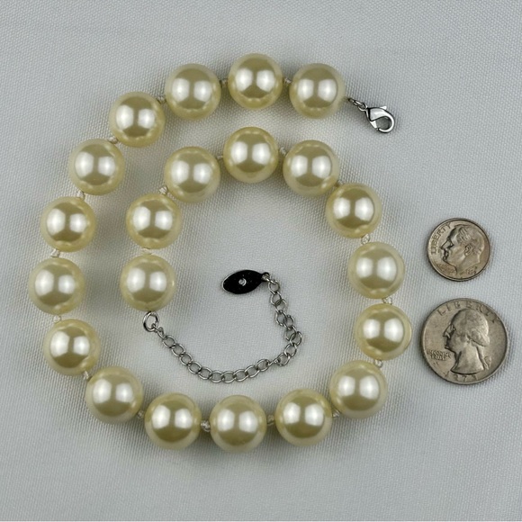 Ann Taylor Factory Oversized Pearl Necklace - Off-White with Silver Tone Clasp - Picture 2 of 7